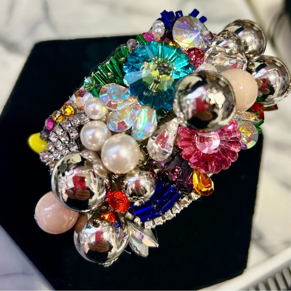 Vintage ‘80s Designer Crystal and Beadwork “Everything” Cuff Bracelet-Boutique - Picture 7 of 15